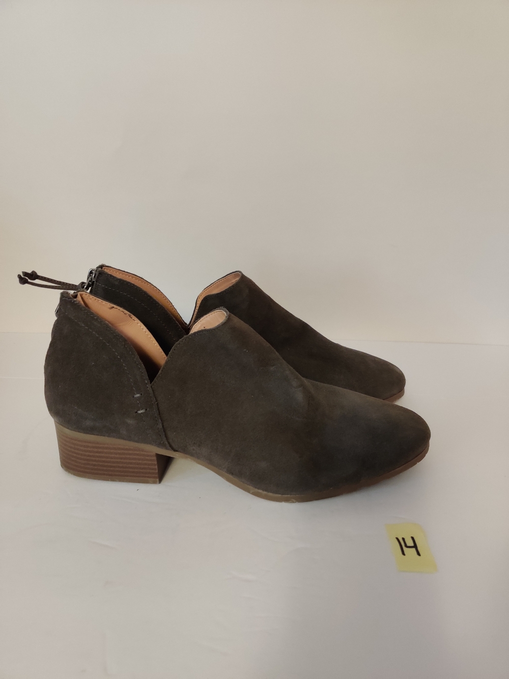 Reaction Kenneth Cole Suede Ankle Booties in Gray 12